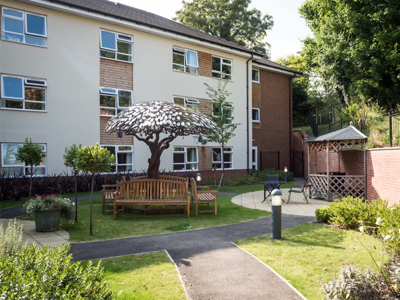 Chesham Leys presentation tree and garden